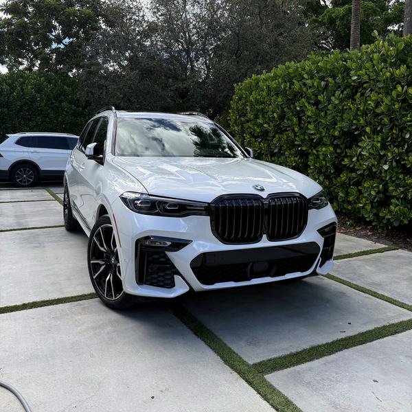 BMW X7 detailed by WOW